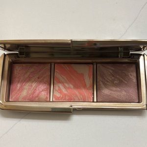 Hourglass Ambient Blush Lighting Palette